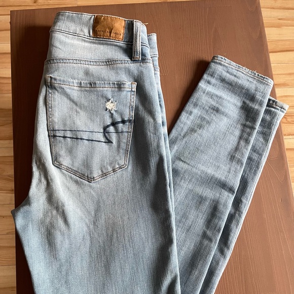 American Eagle - The Dream Jean - Picture 6 of 9